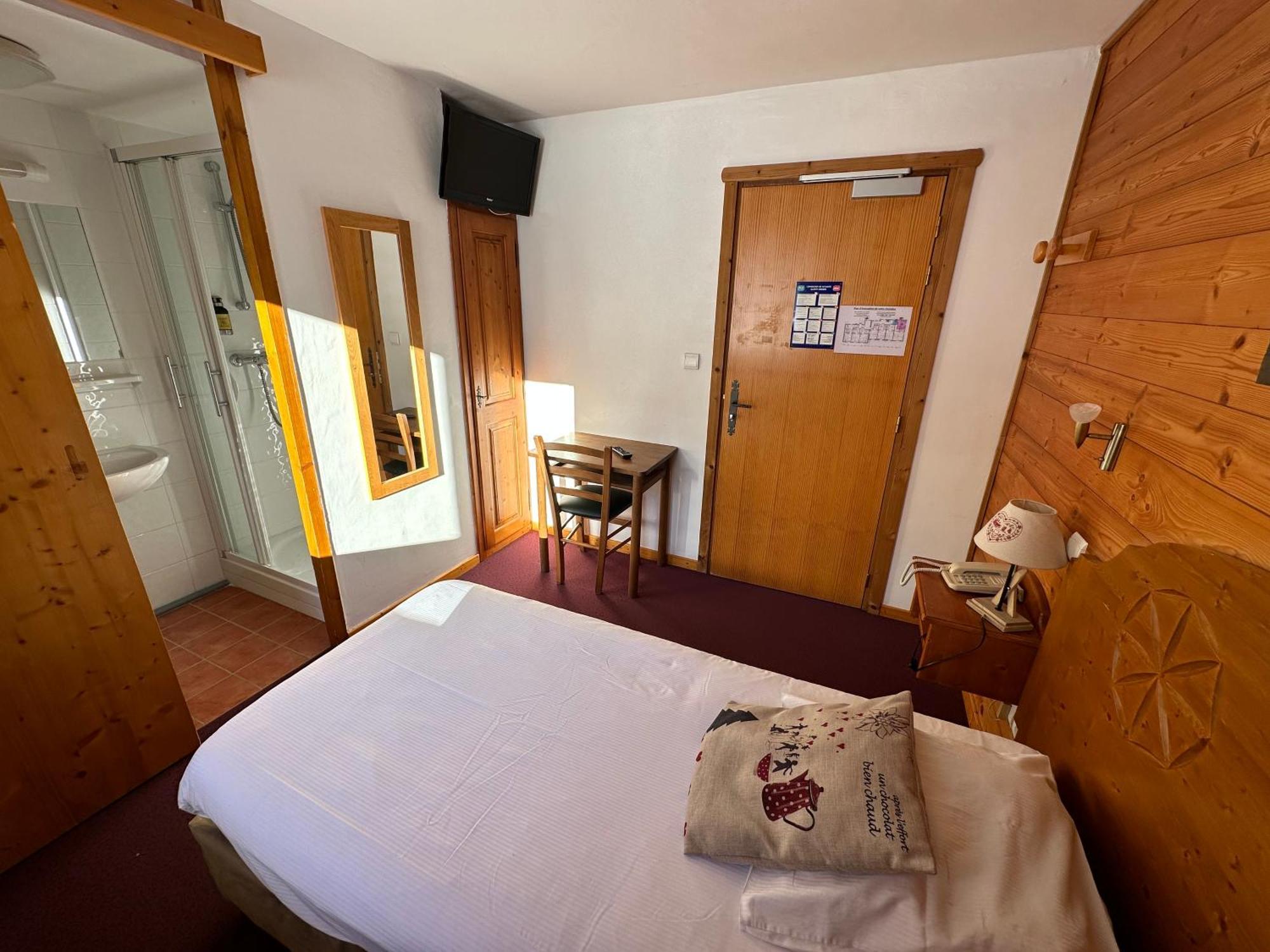 Epicea Lodge Hotel Et Camping برالونيان-لا-فانواز المظهر الخارجي الصورة