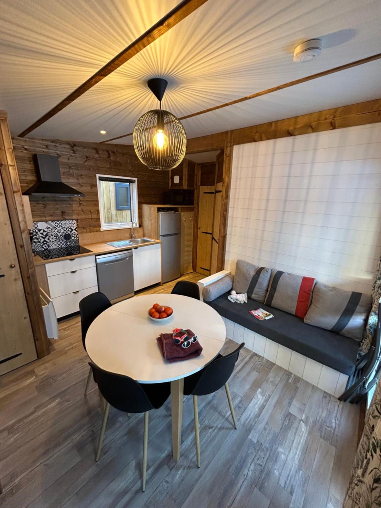 Epicea Lodge Hotel Et Camping برالونيان-لا-فانواز المظهر الخارجي الصورة