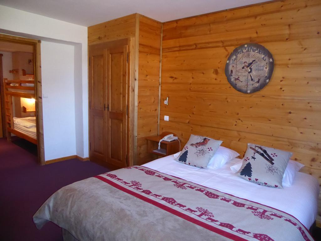 Epicea Lodge Hotel Et Camping برالونيان-لا-فانواز الغرفة الصورة